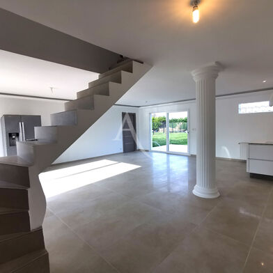 Maison 6 pièces 337900 €