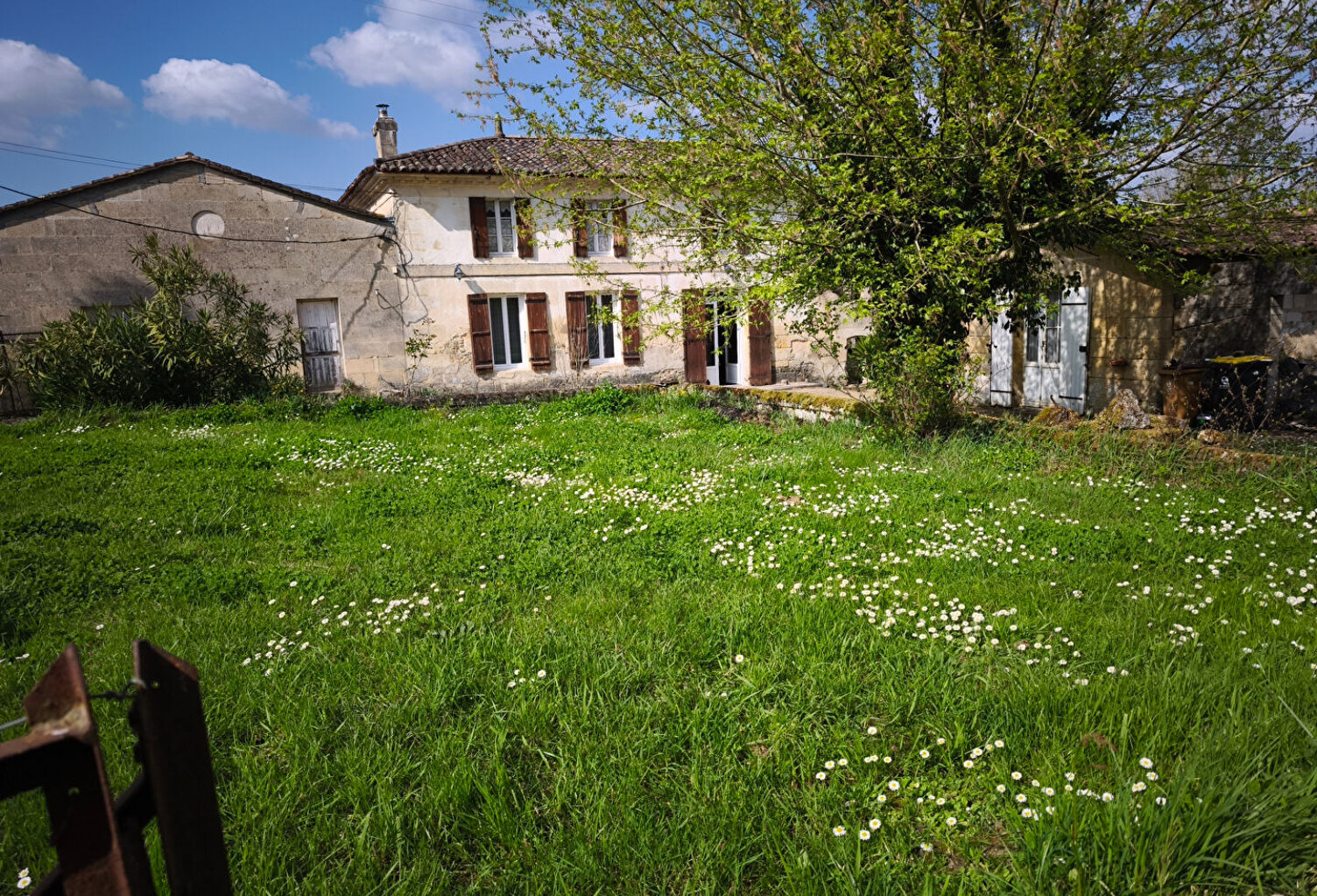 Maison en Pierre au Calme dans un Secteur Préservé — photo 1