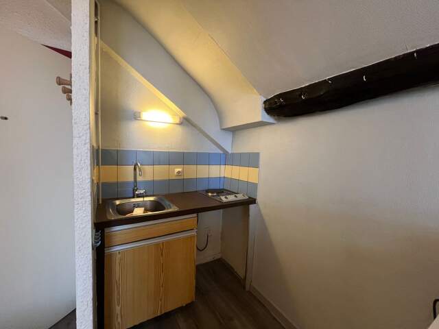 STUDIO EN CENTRE-VILLE — photo du bien