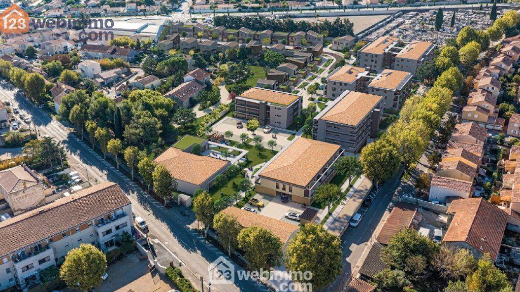Photo Villas - 80m² - Sénas image 3/4