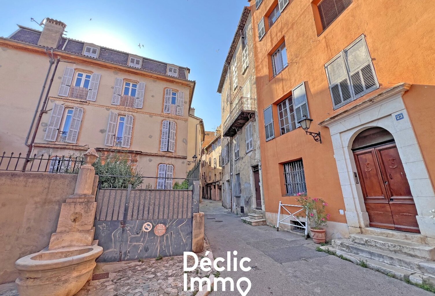 MAISON DE VILLE - 7 PIECES AVEC LOCAL COMMERCIAL - PAS DE CHARGES - GRASSE  — photo 1