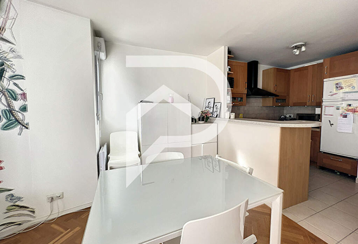 Suresnes  (Parc du Chateau) -  3 pièces 68m² - Cave - Parking... — photo 1