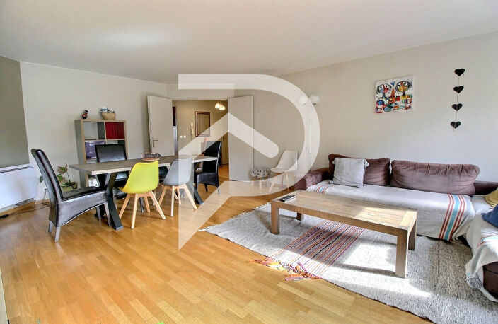 Marché Caron - Appartement Suresnes 5 pièces de 108 m² avec c... — photo 2