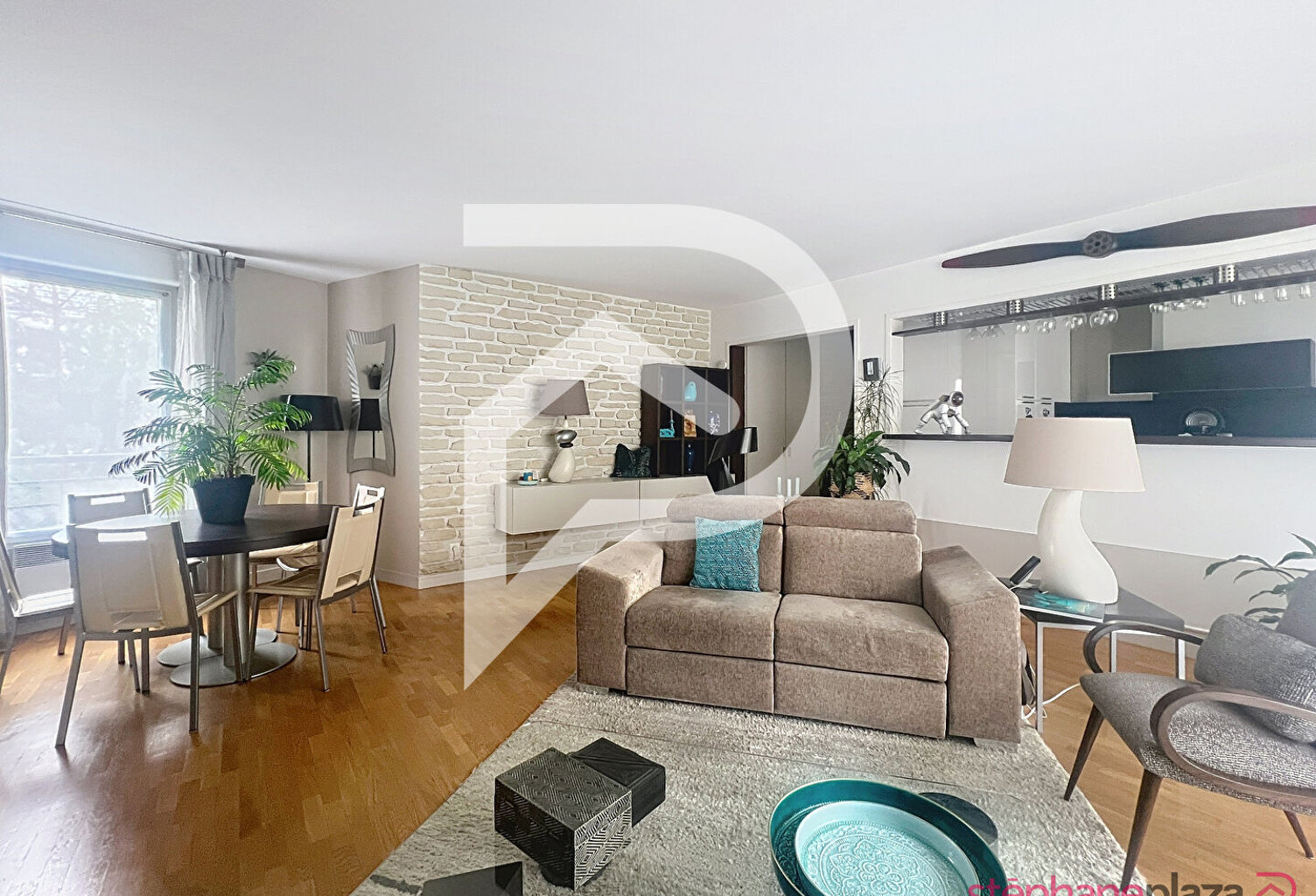 Suresnes (92150) - Appartement T3 de 83 m² - Très belles pres... — photo 1