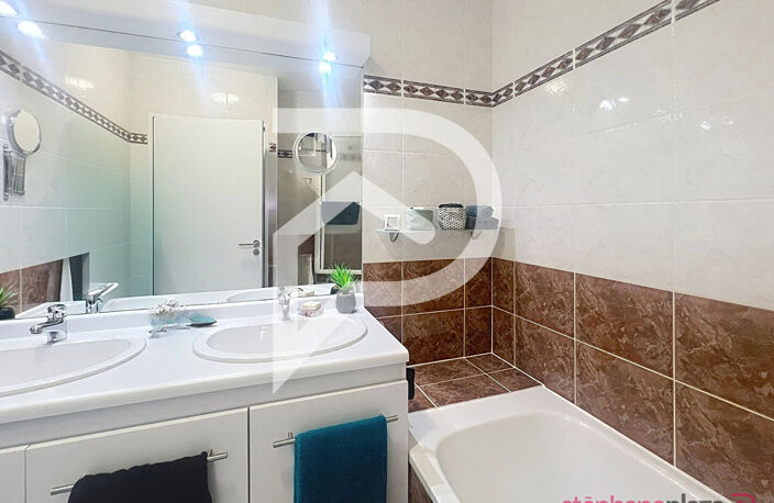 Suresnes (92150) - Appartement T3 de 83 m² - Très belles pres... — photo 5
