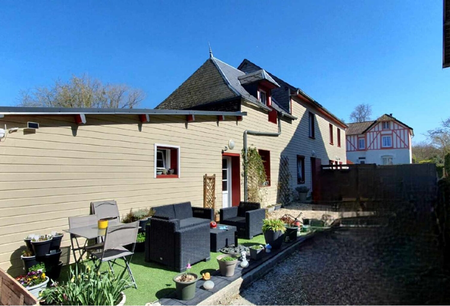 IMMEUBLE DE RAPPORT DE 125m2 / DEUX LOGEMENTS INDEPENDANTS — photo 1
