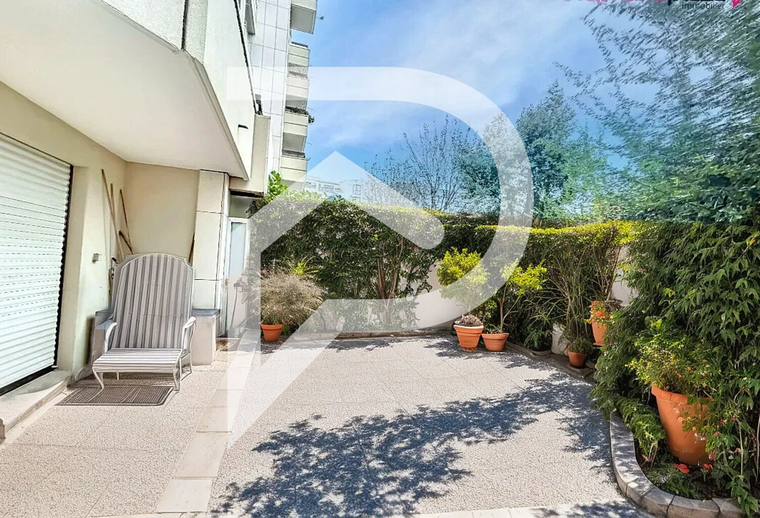 Suresnes (Hypercentre) - 4 pièces de 108m² - Terrasses - Jard... — photo 1