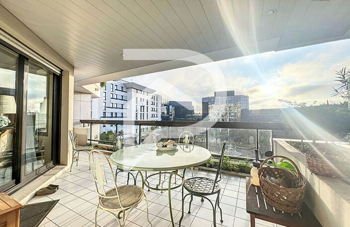 Hypercentre Suresnes - Appartement familial 4 pièces 106m² av... — photo 2