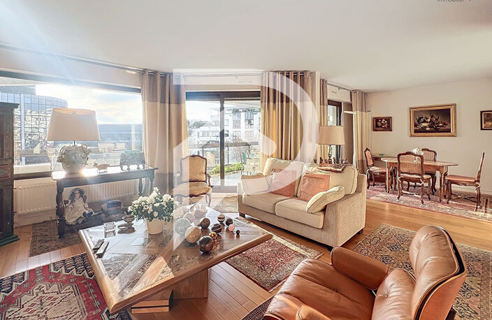 Hypercentre Suresnes - Appartement familial 4 pièces 106m² av... — photo 3