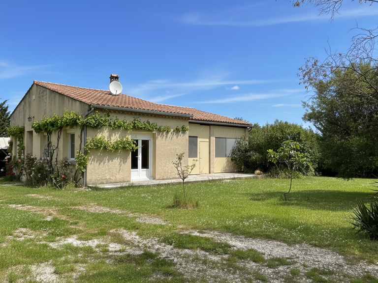Proche du centre-ville d'Uzès - Maison de plain-pied de 104 m2 sur un terrain de 1000 m2 — photo 1