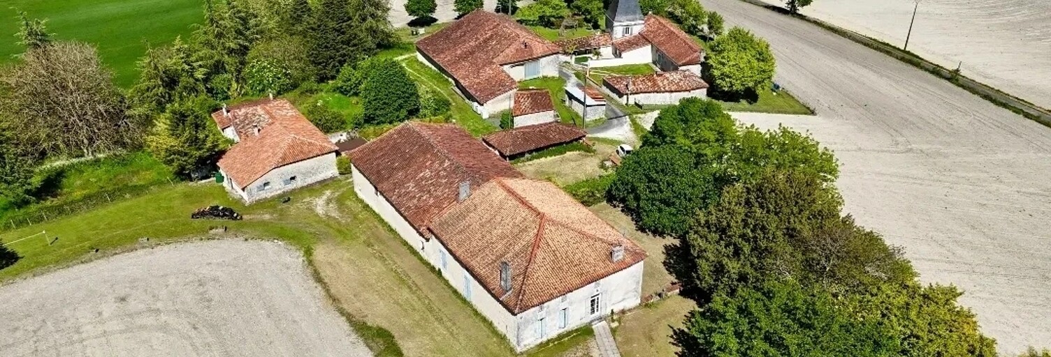 Maison 18 Pièces 414 m² à vendre à Saint-Martial (16190)