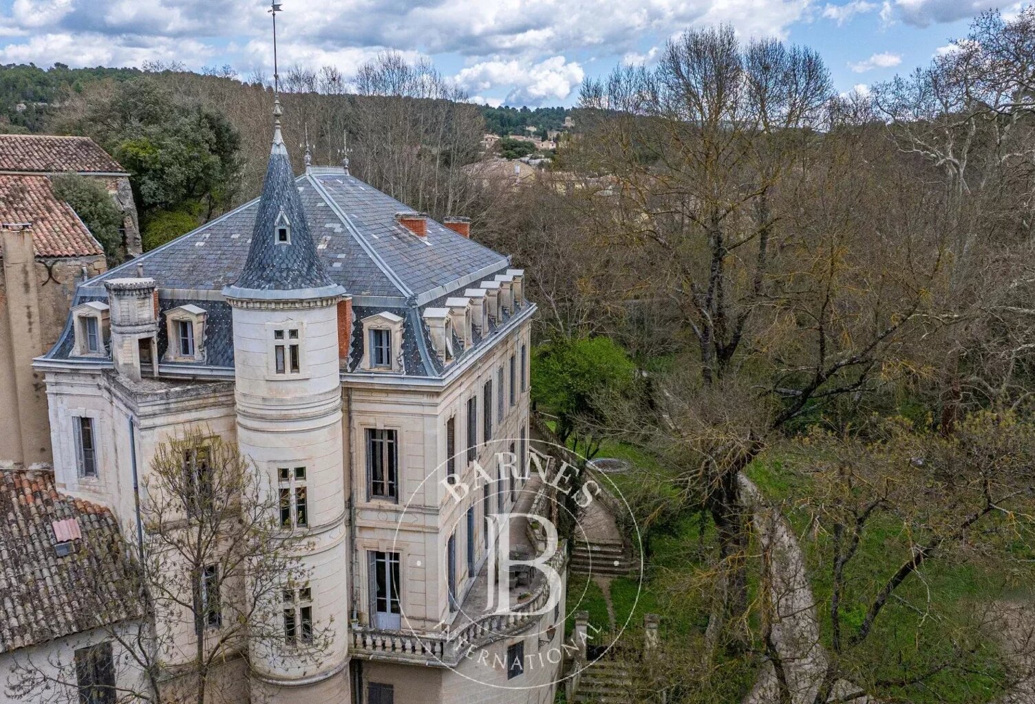 EXCLUSIVITE BARNES - JOUQUES - CHATEAU A RENOVER 630M² - PARC 1, — photo 1
