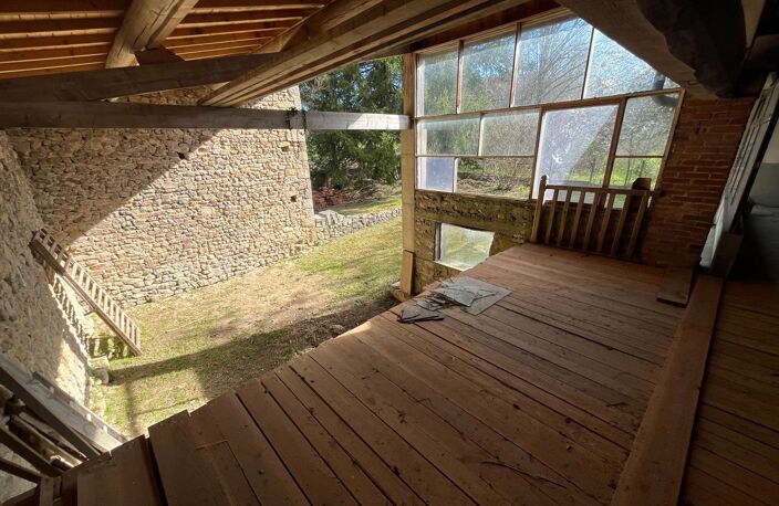 Maison en pierre avec nombreuses dépendances  — photo 3