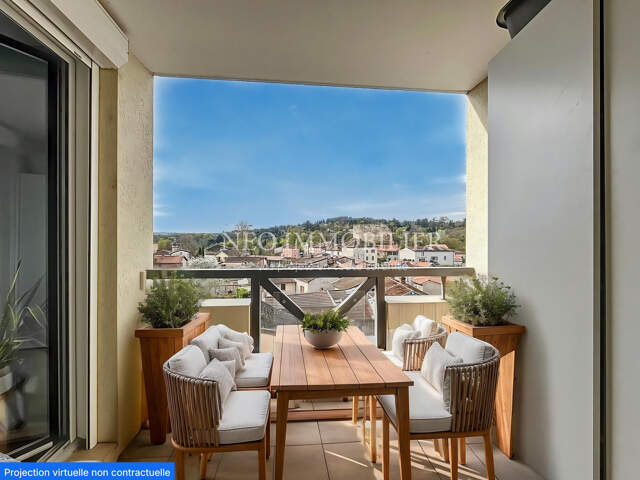 CENTRE VILLAGE/ T4 ENSOLEILLEE / DEUX BALCONS/ AUCUN TRAVAUX — photo du bien