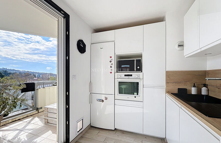 CENTRE VILLAGE/ T4 ENSOLEILLEE / DEUX BALCONS/ AUCUN TRAVAUX — photo 4