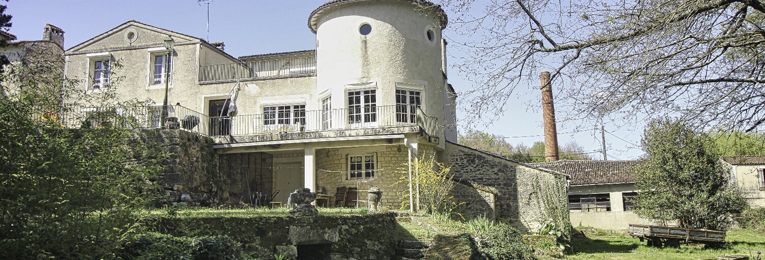 Maison 9 Pièces 298 m² à vendre à Grandjean (17350)