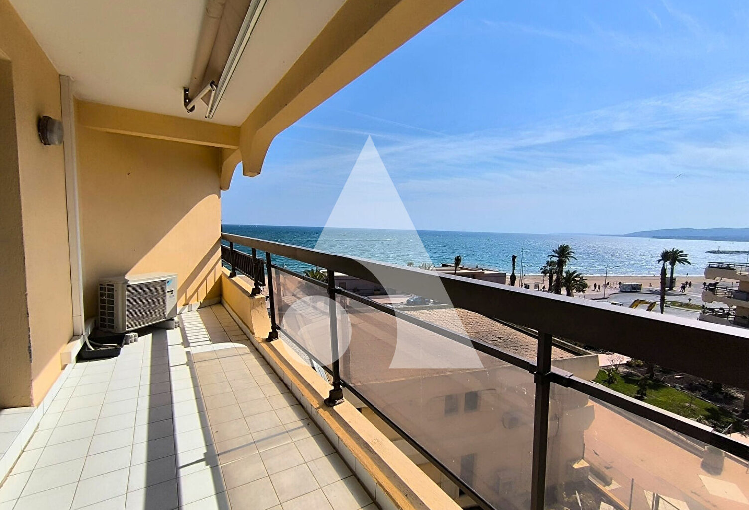 Frejus plage Appartement 2 pièces environ 40 m2  vue mer — photo 1