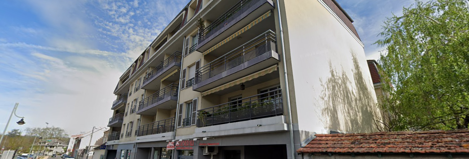 Garage   m² à vendre à La Tour-du-Pin (38110)