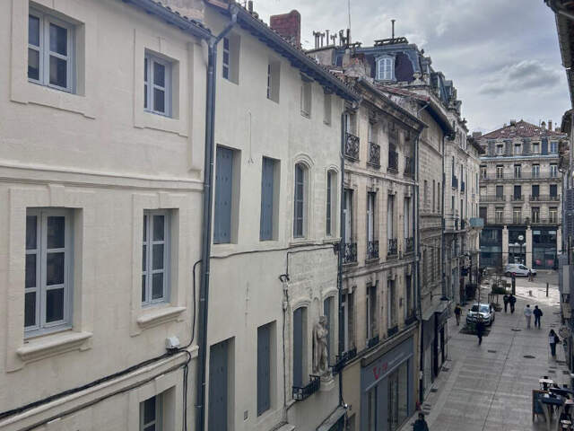 immeuble à usage d'habitation avec local commercial au rez-de-chaussée — photo du bien