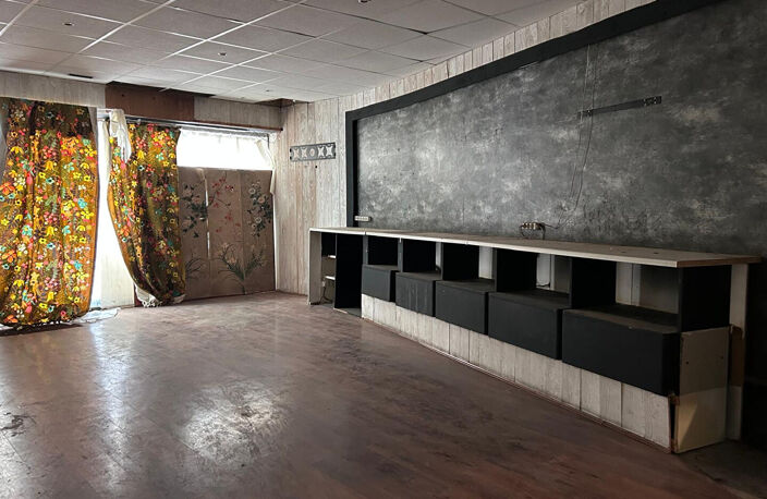 immeuble à usage d'habitation avec local commercial au rez-de-chaussée — photo 2
