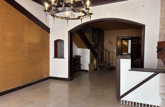 immeuble à usage d'habitation avec local commercial au rez-de-chaussée — photo 4