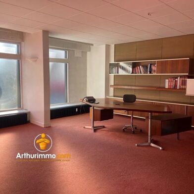 Bureau  77000 €