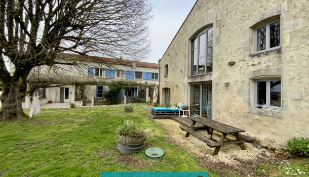 Villa / Maison 15 pièces  à vendre Pons 17800