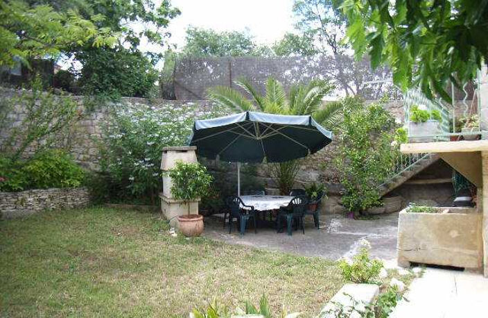 Maison de village avec jardin et Garage — photo 3