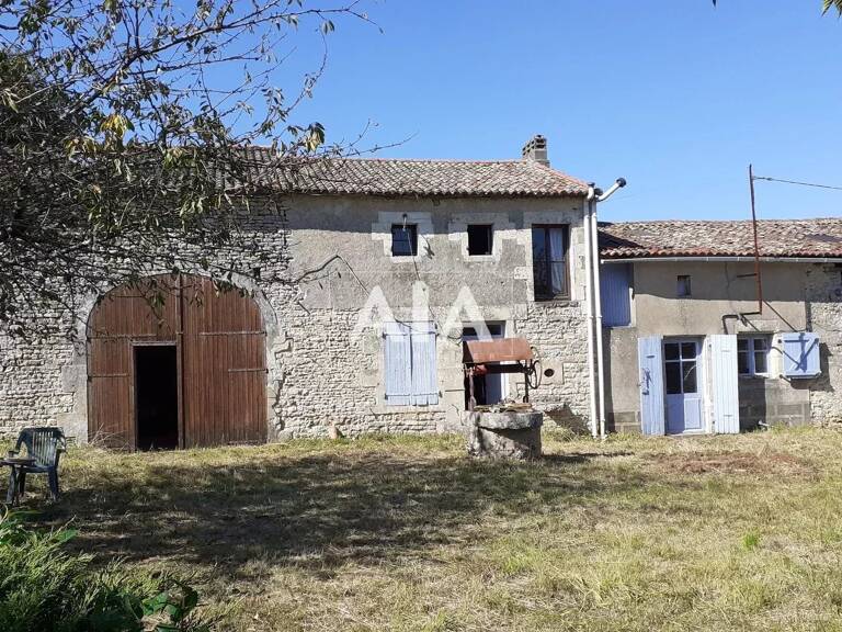 Fermette à rénover proche de Ruffec — photo 1