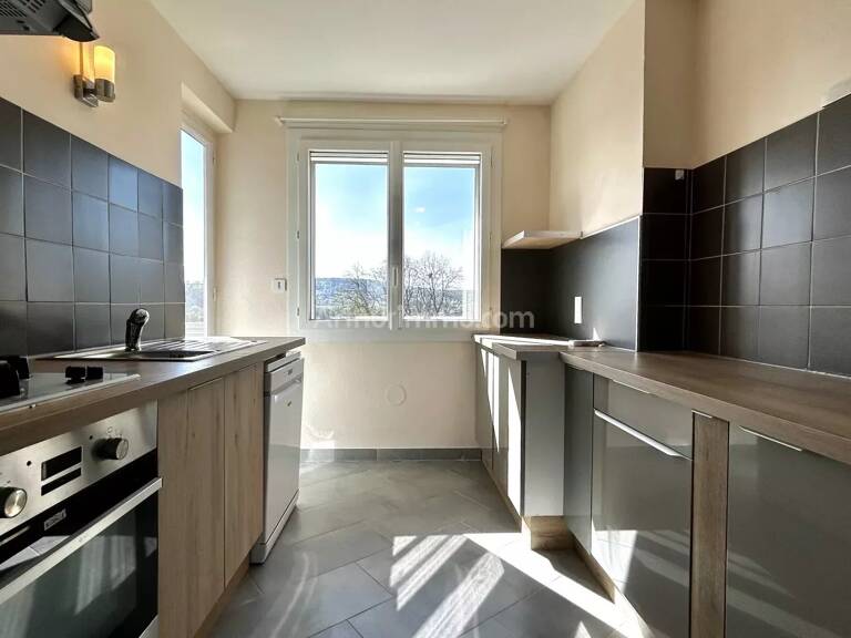 LOCATION MEUBLE - MORESTEL CENTRE — photo 1