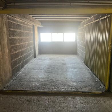 Garage  125 €