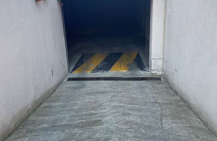 Parking — photo 2