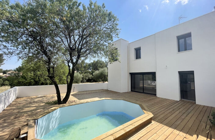 JACOU - Maison cinq pièces de 124m2 avec jardin — photo 2