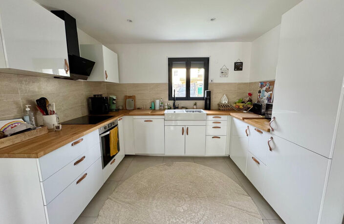 JACOU - Maison cinq pièces de 124m2 avec jardin — photo 5
