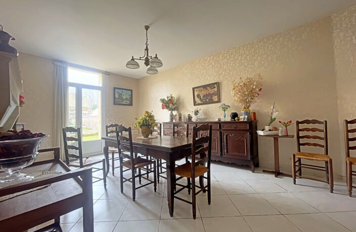 ARVEYRES -  Immeuble de rapport - Idéal Investissement. — photo 2