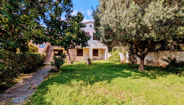 Villa / Maison 5 pièces  à vendre Londe-les-Maures (La) 83250