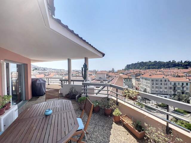 F5/ DUPLEX. NICE LE PORT / TERRASSE VUE MER / DERNIER ETAGE — photo du bien