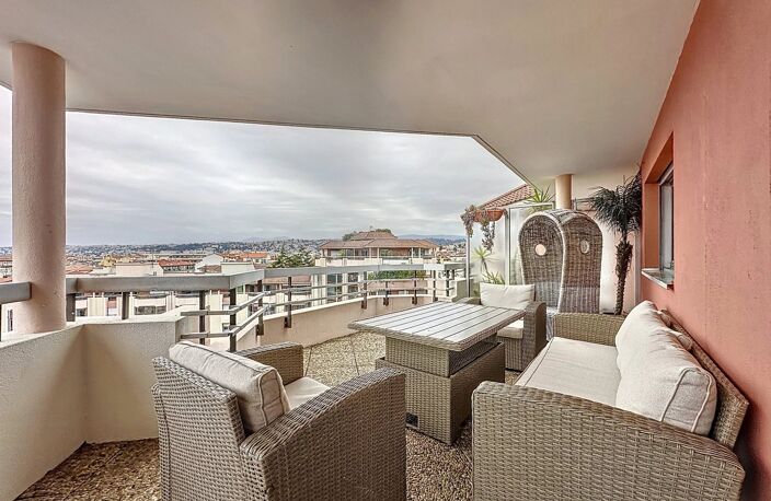 F5/ DUPLEX. NICE LE PORT / TERRASSE VUE MER / DERNIER ETAGE — photo 4