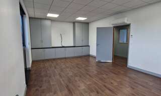 Bureau  123 m² à louer à Vannes (56000)