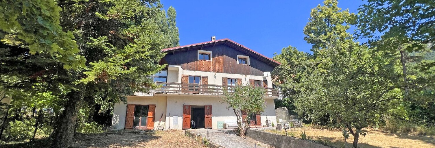Maison 8 Pièces 235 m² à vendre à Séranon (06750)
