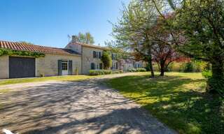 Maison 11 Pièces 327 m² à vendre à Villeneuve-la-Comtesse (17330)