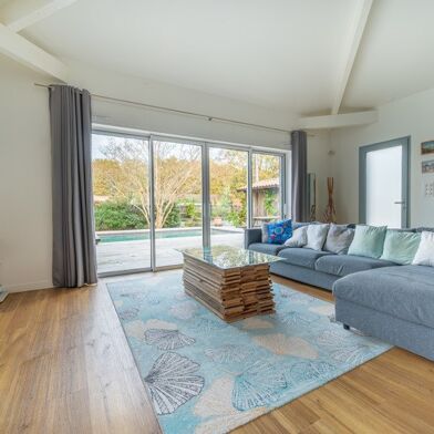 Maison 5 pièces 878560 €