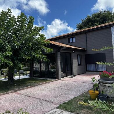 Maison 6 pièces 483700 €