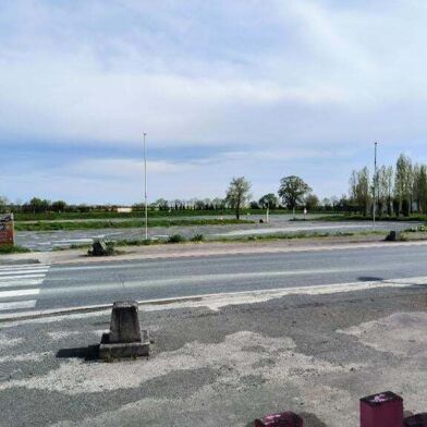 Commerce  320000 €