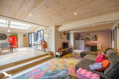 Maison 6 pièces 885700 €