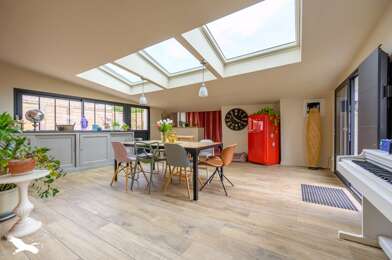 Maison 6 pièces 885700 €