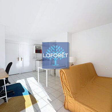 Appartement 2 pièces 592 €