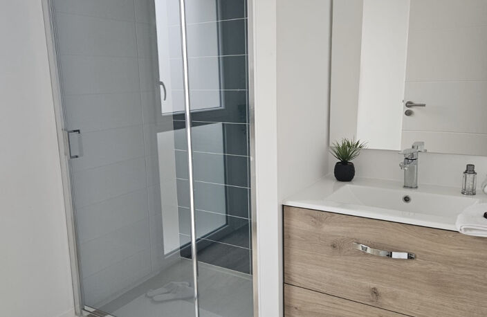 APPARTEMENT T3 de 69,30 m2 - LES SABLES D'OLONNE (85100) — photo 4