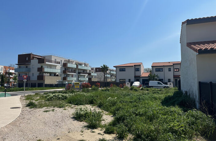Terrain viabilisé de 362m2 avec permis de construire à Saint — photo 2