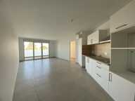 Appartement 4 pieces, 96 m2, balcon et stationnement — photo 3
